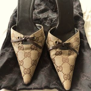 Gucci authentic slip-on pumps
